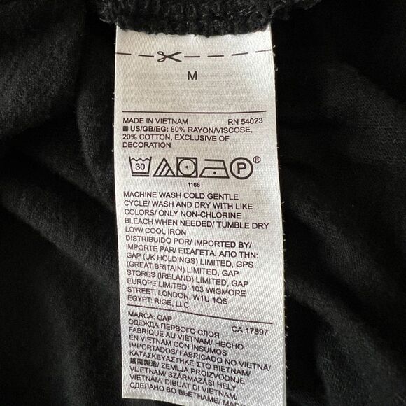 GAP black blouse - Picture 4 of 4